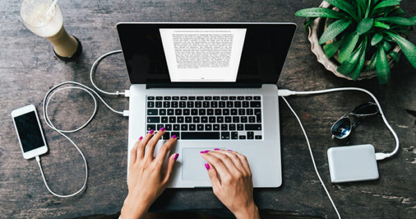 Things_successful_freelancers_do_at_home_body-1